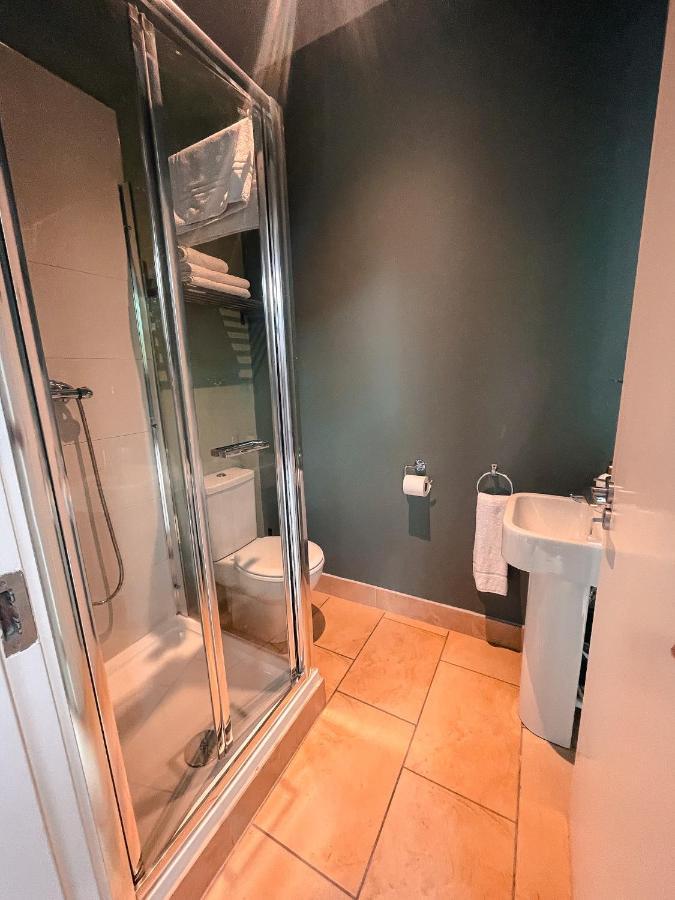 The Blue Door Apartment Кэрсивин Экстерьер фото